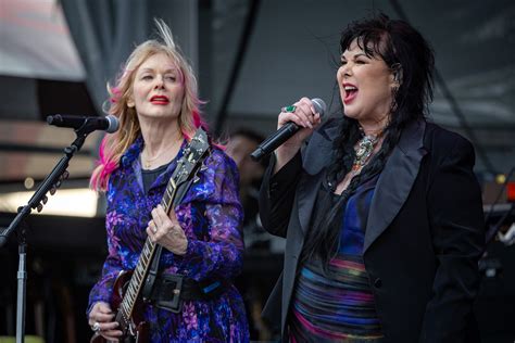 hearts all over the world tonight|ann and nancy wilson.